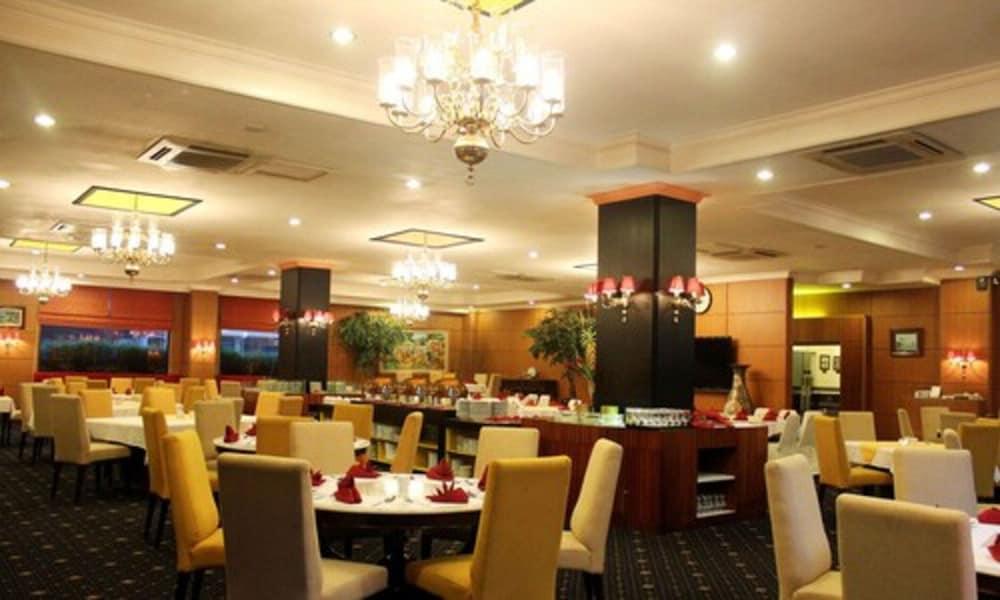 סמרינדה Bumi Senyiur Hotel מראה חיצוני תמונה